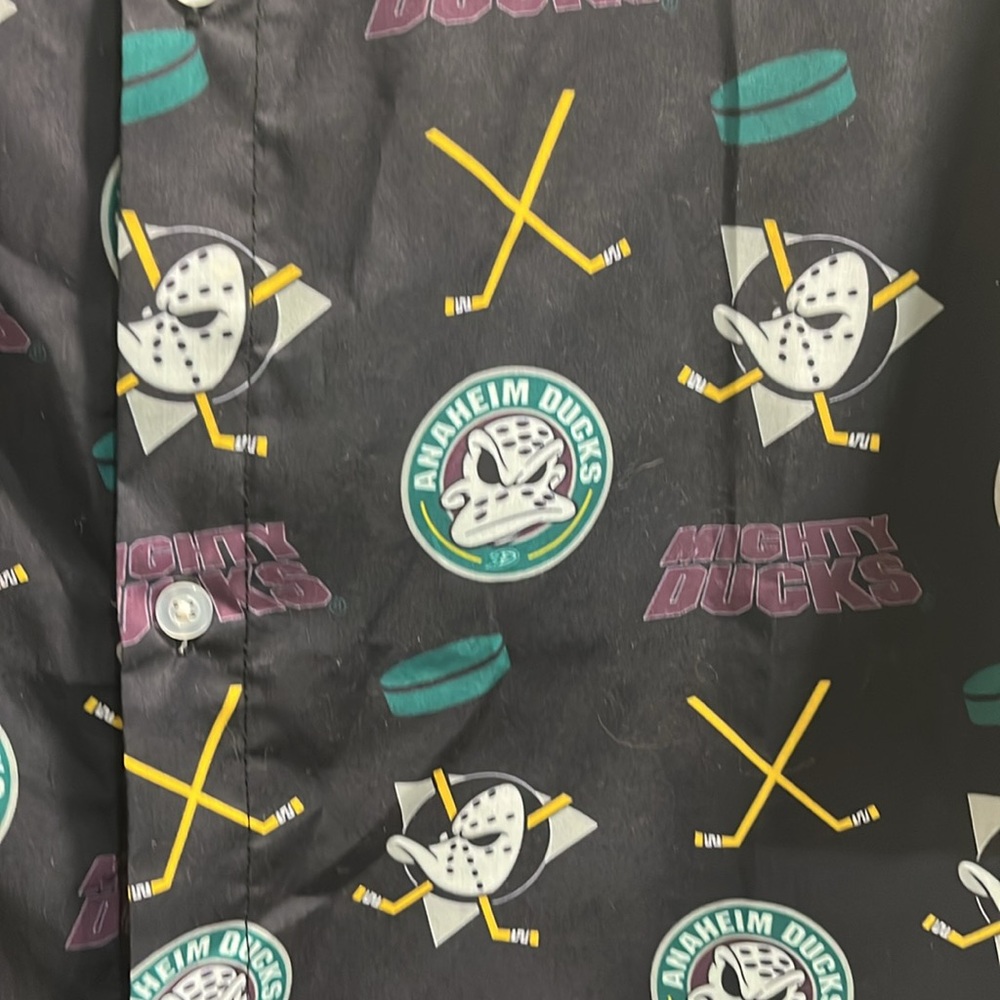 New WithOut Tags Anaheim Ducks Button Up Short Sleeve. - Picture 4 of 12